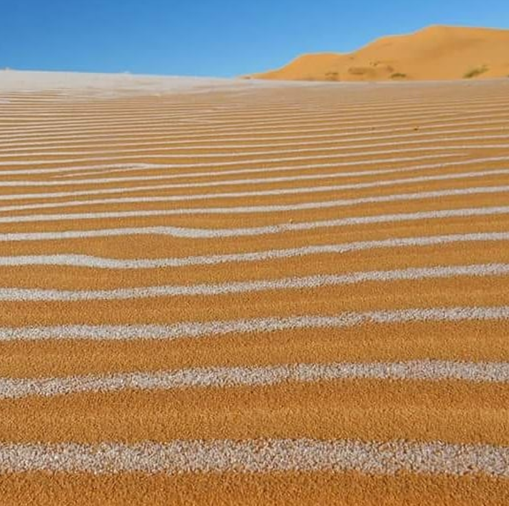 Сніг і пісок в Сахарі