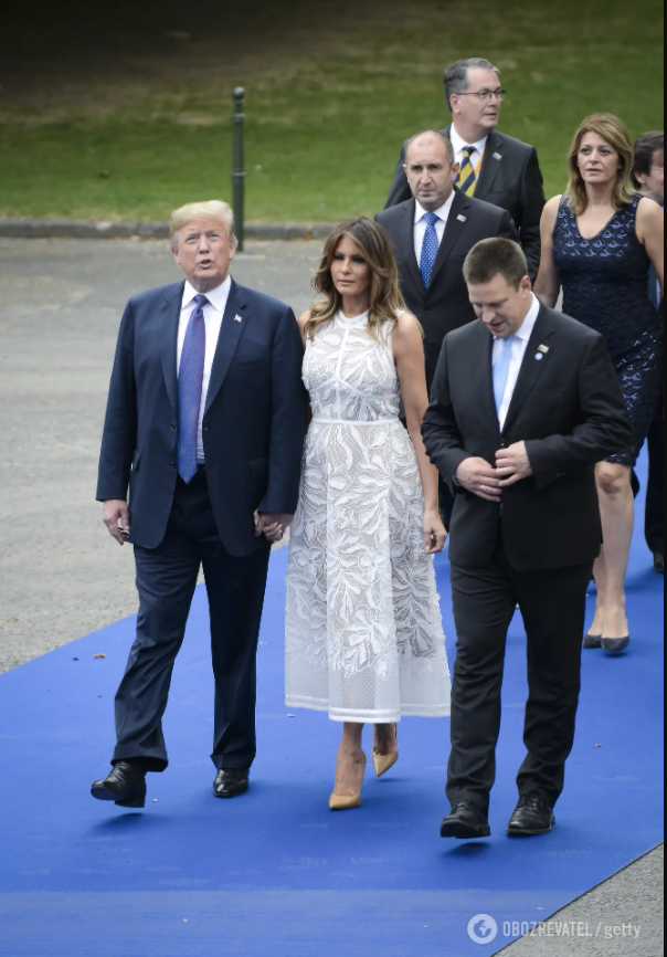 Меланія Трамп з'явилася на публіці в напівпрозорій сукні.