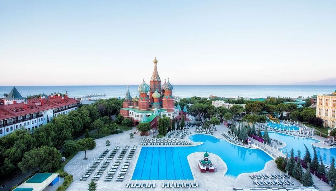 Отель Asteria Kremlin Palace в дневное время