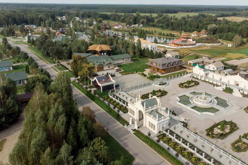 Готельний комплекс "Бреч" на Чернігівщині