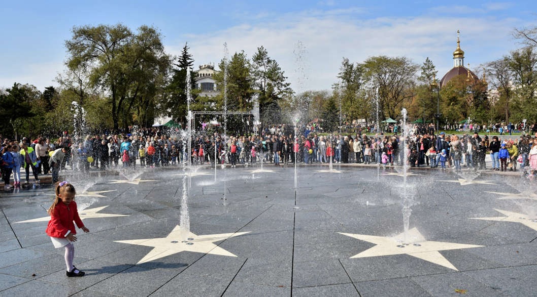 У місті відкрито сучасний музичний пішохідний фонтан