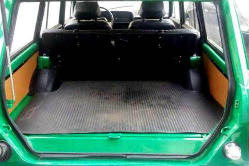 Вместительный багажник можно увеличить, сложив задние сиденья