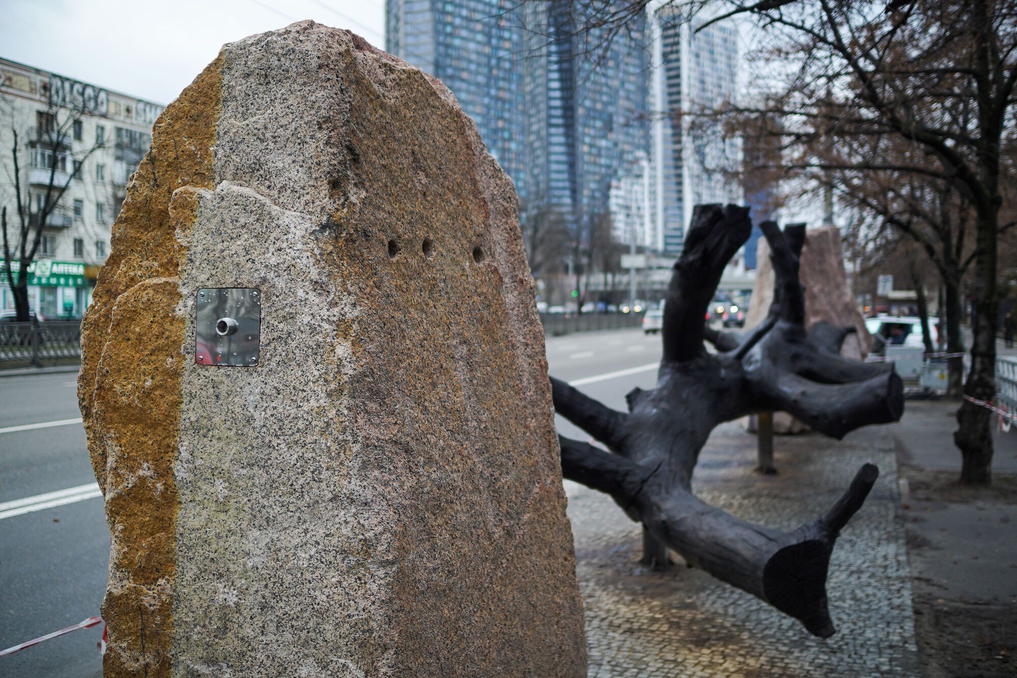 Инсталляция памяти жертв Холокоста