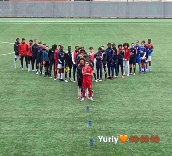 Французский клуб регби поддержал Юрия и его семью.