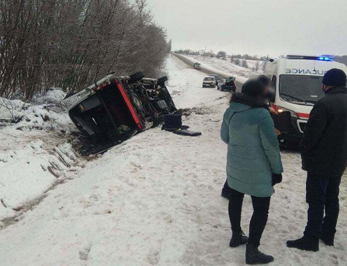 На Полтавщині перекинулась маршрутка