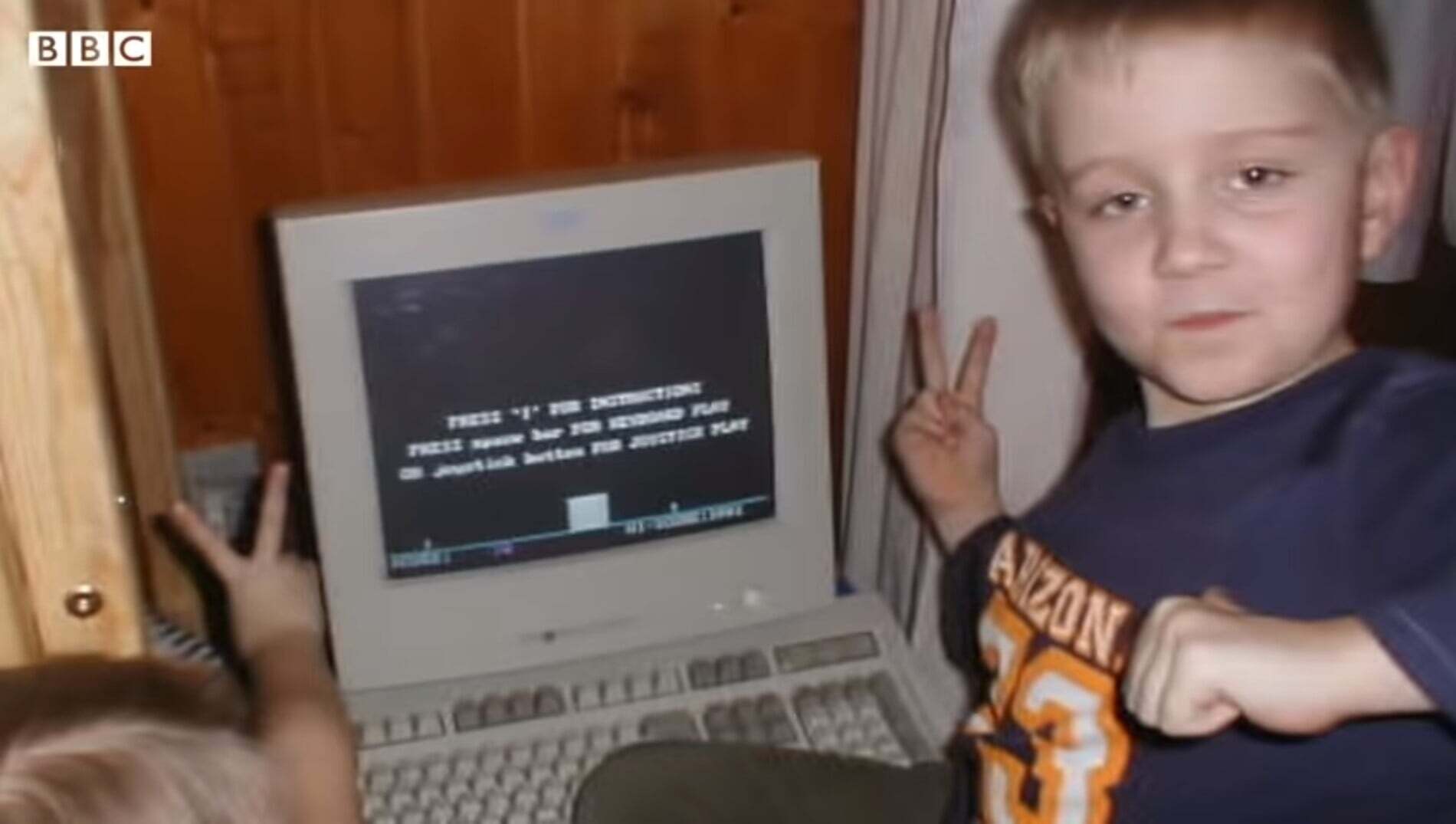 Сундштайн із дитинства грав за комп'ютером