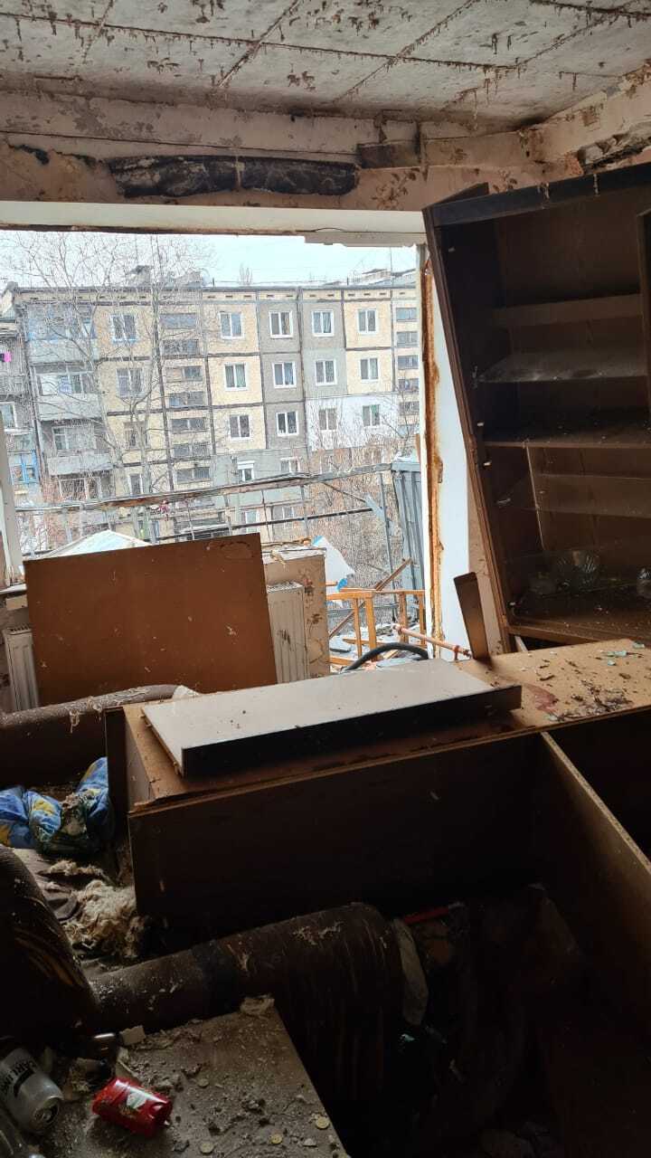 Під Дніпром стався вибух у будинку, постраждав підліток. Фото й відео
