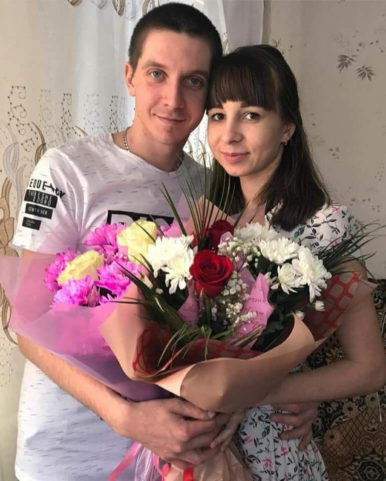 Молода дружина загиблого воїна залишилася на Луганщині