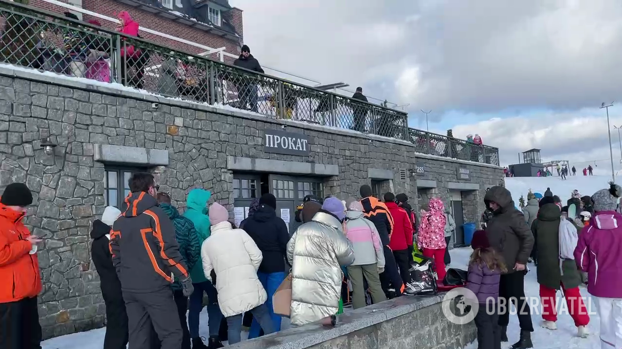 Украинцы без масок штурмовали лыжные "курорты" под Киевом. Фото и видео