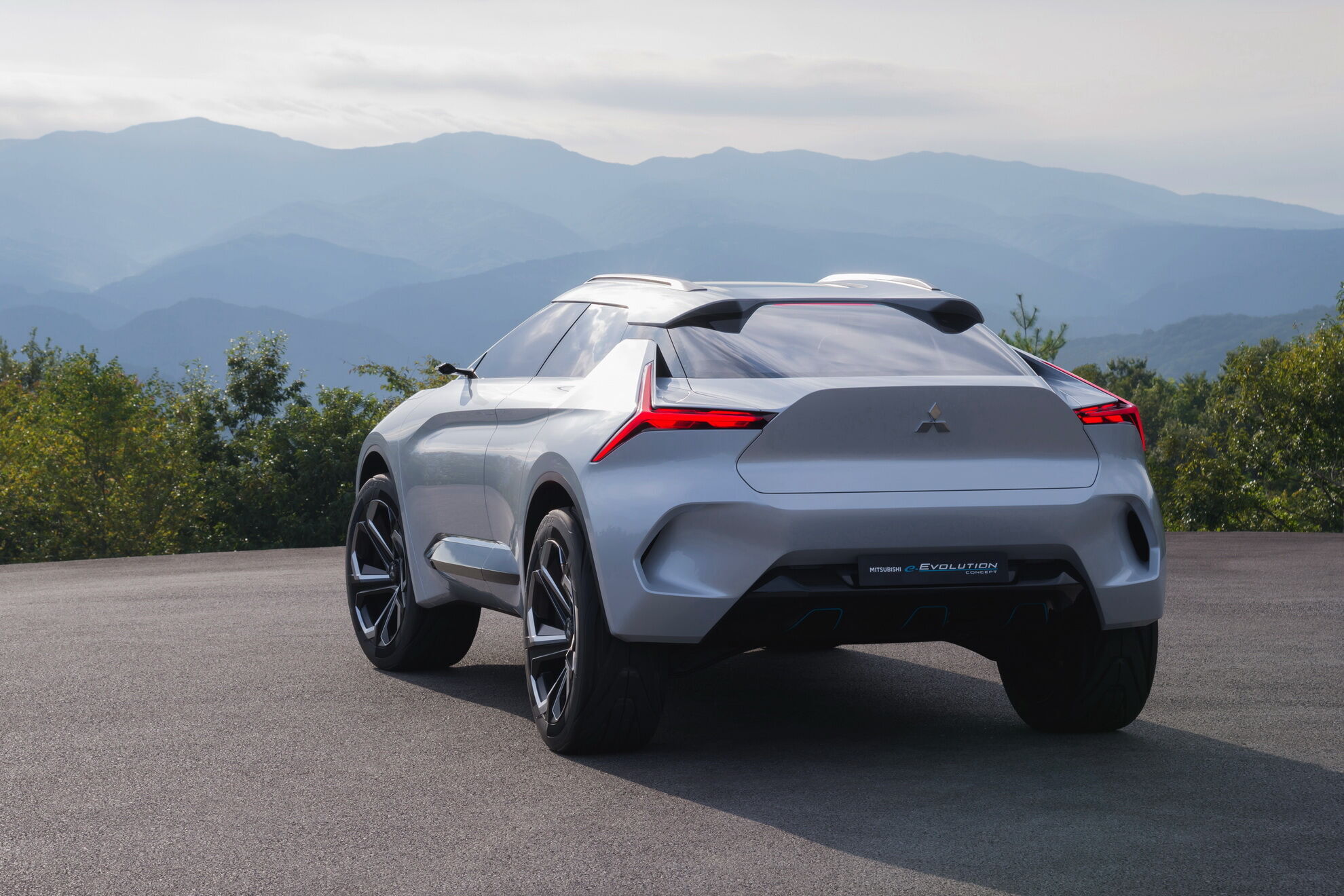 e-Evolution Concept послужить прообразом для створення нового електричного кросовера Mitsubishi