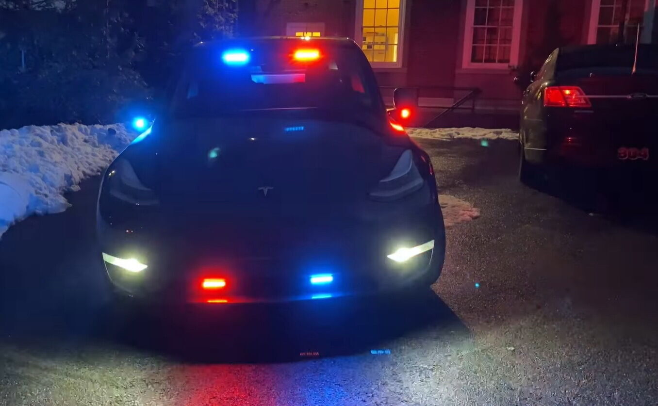 Tesla Model Y для службы в полиции получил все необходимое оборудование