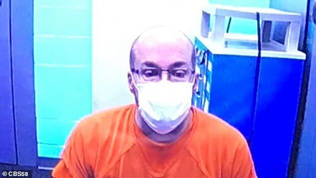 Фармацевт Стивен Бранденбург.