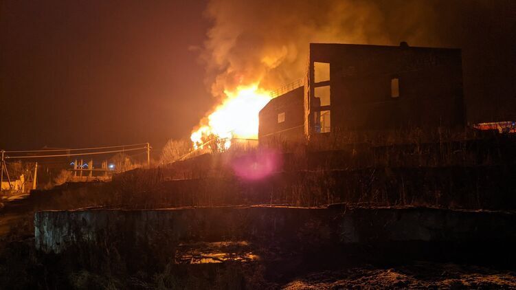 В Карпатах сгорел коттеджный отель для туристов