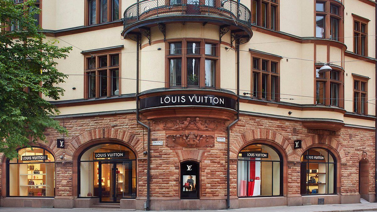 Магазины бренда Louis Vuitton.