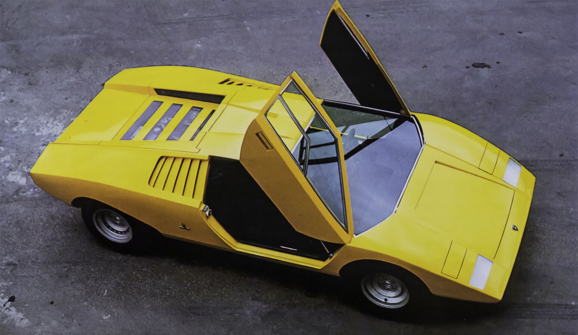 Lamborghini LP500 стал самой яркой звездой автошоу в Женеве в 1971 году