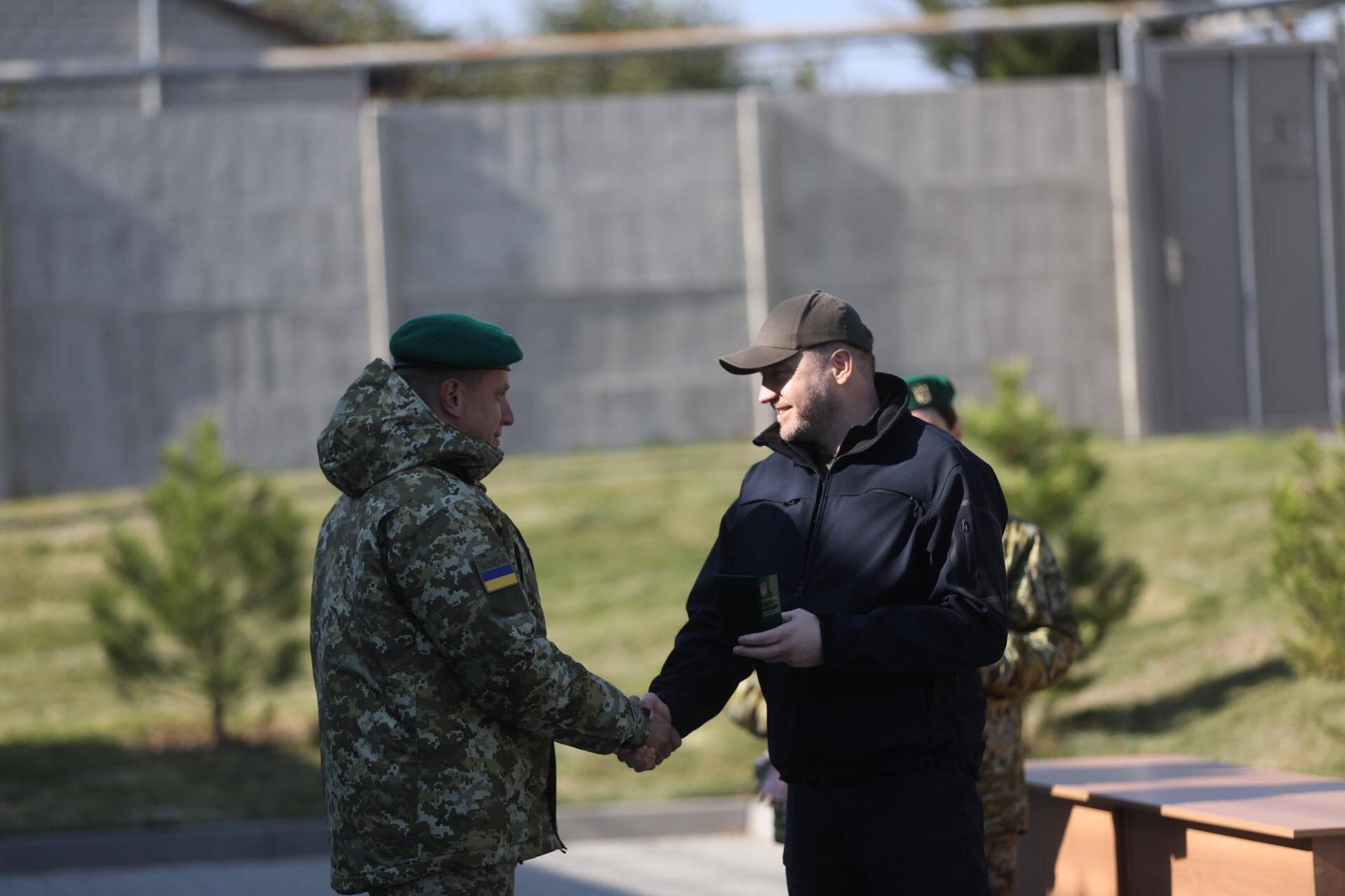 Міністр нагородив прикордонників