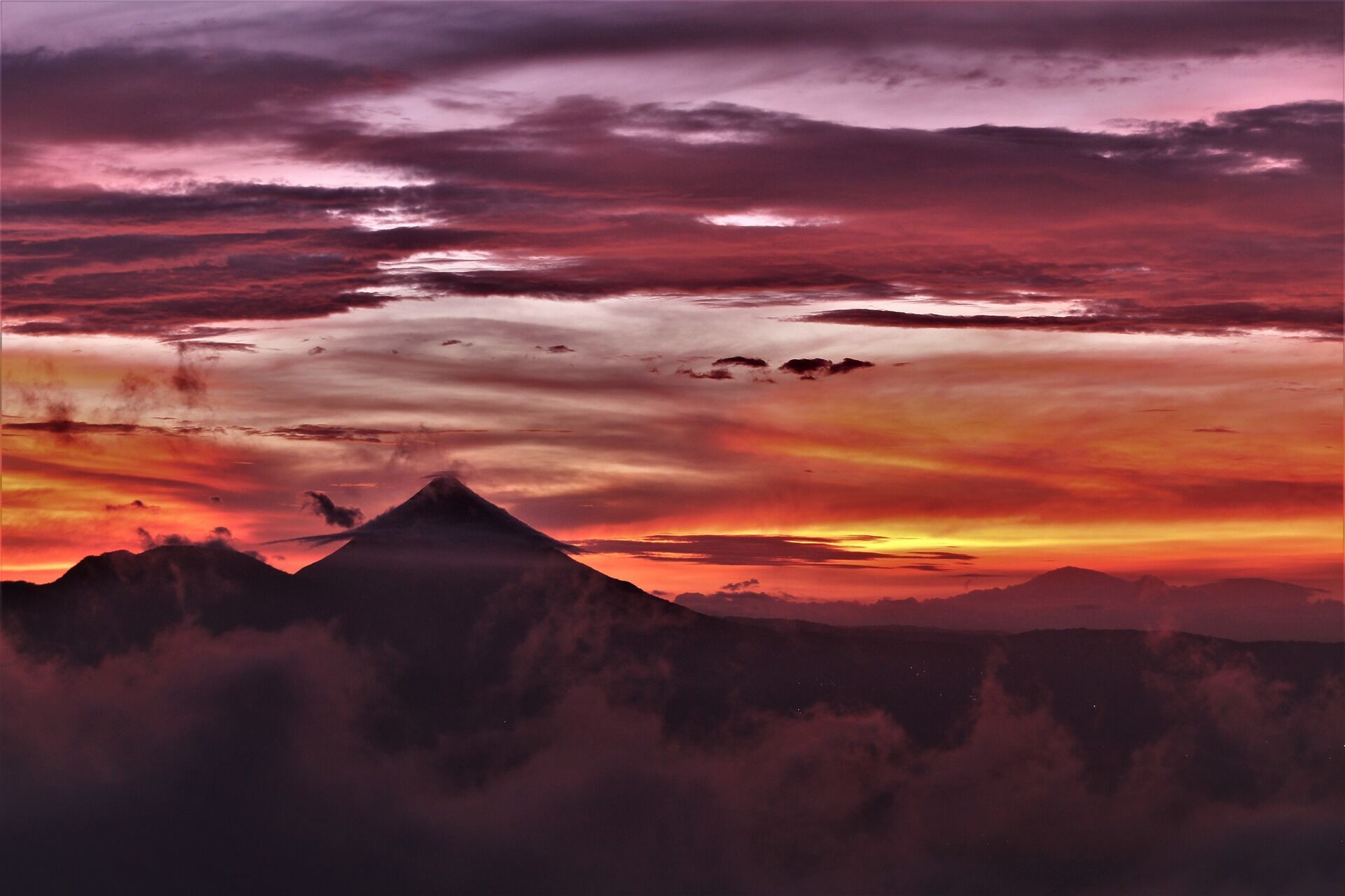 Ареналь - найвідоміший вулкан Коста-Ріки.