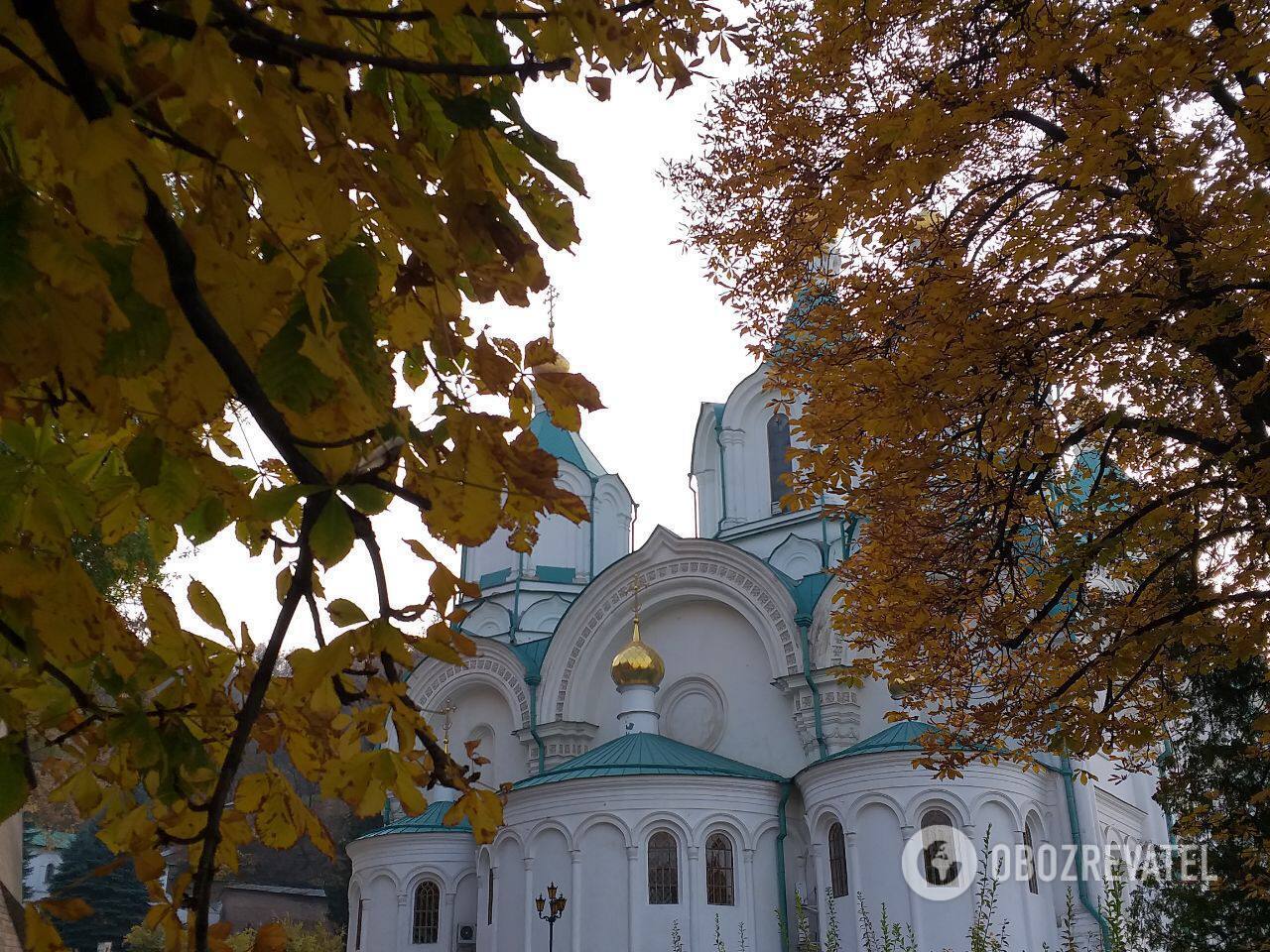 Найкраще їхати у Святогірськ восени.