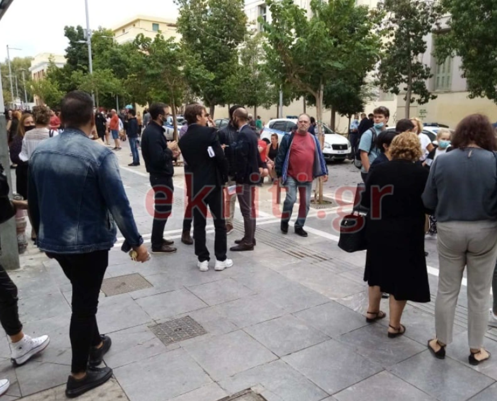 На Криті через землетрус люди вийшли на вулиці