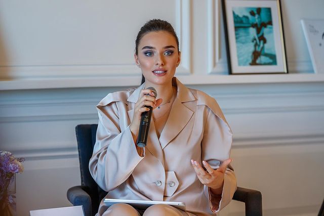 Вероніка Дідусенко зібрала пресконференцію