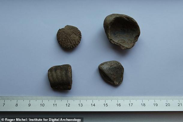Археологи натрапили на оброблені частини морських черепашок.