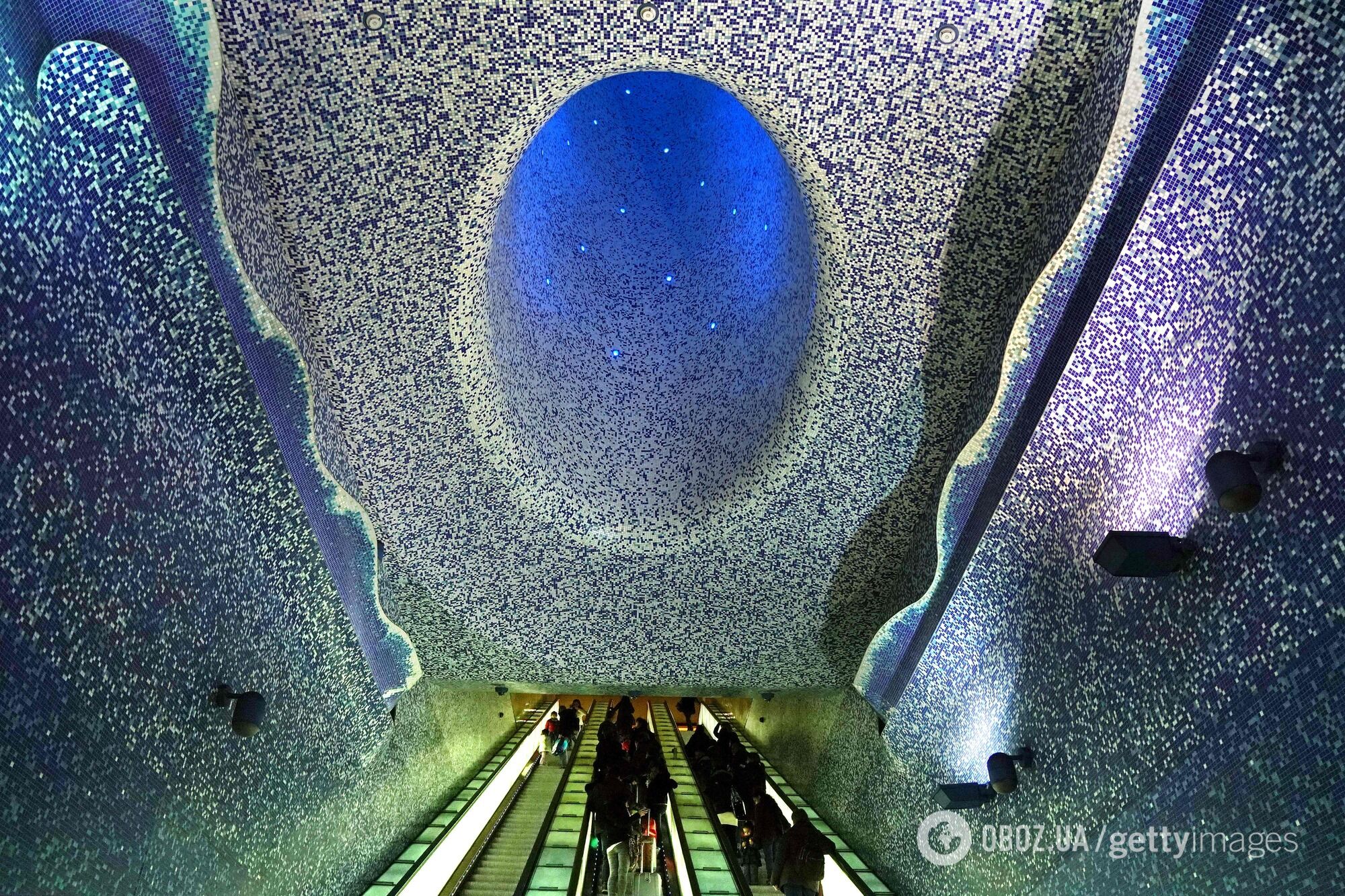 Неапольська станція метро "Толедо" вважається найкрасивішою в Європі.