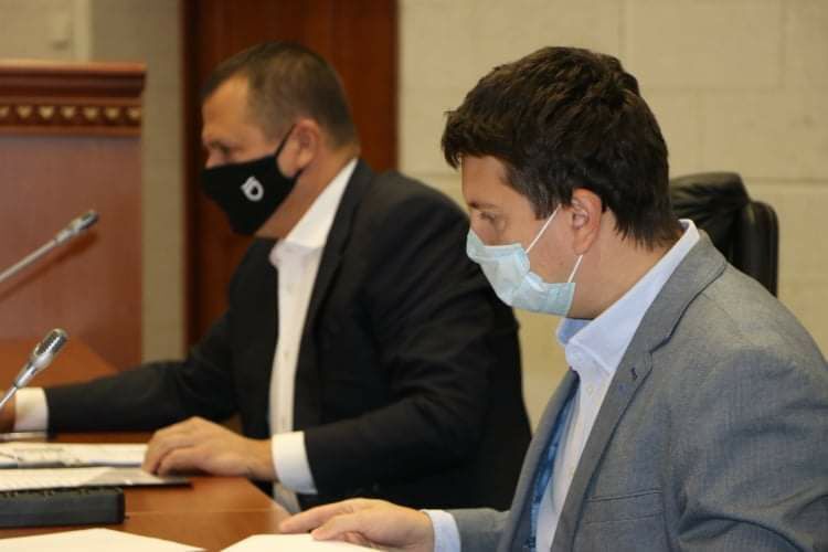 Депутаты горсовета Днепра проголосовали за приостановление землеотводов в районе городской набережной