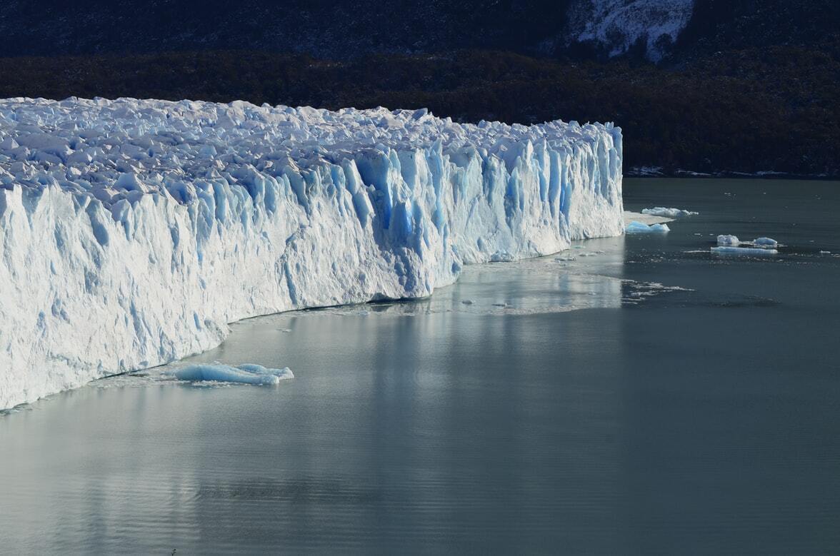Таяние ледников затопит часть территорий .