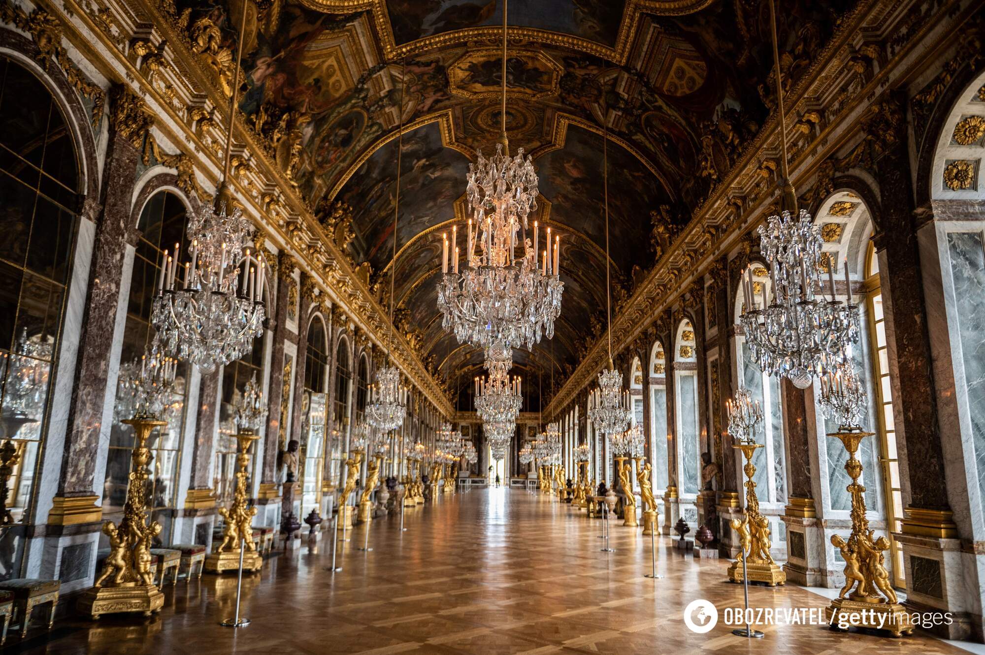 Дзеркальна зала у Версалі.