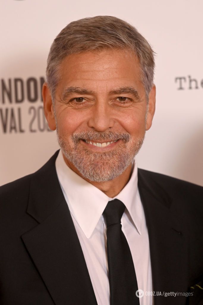 Клуни страдал от паралича Белла.