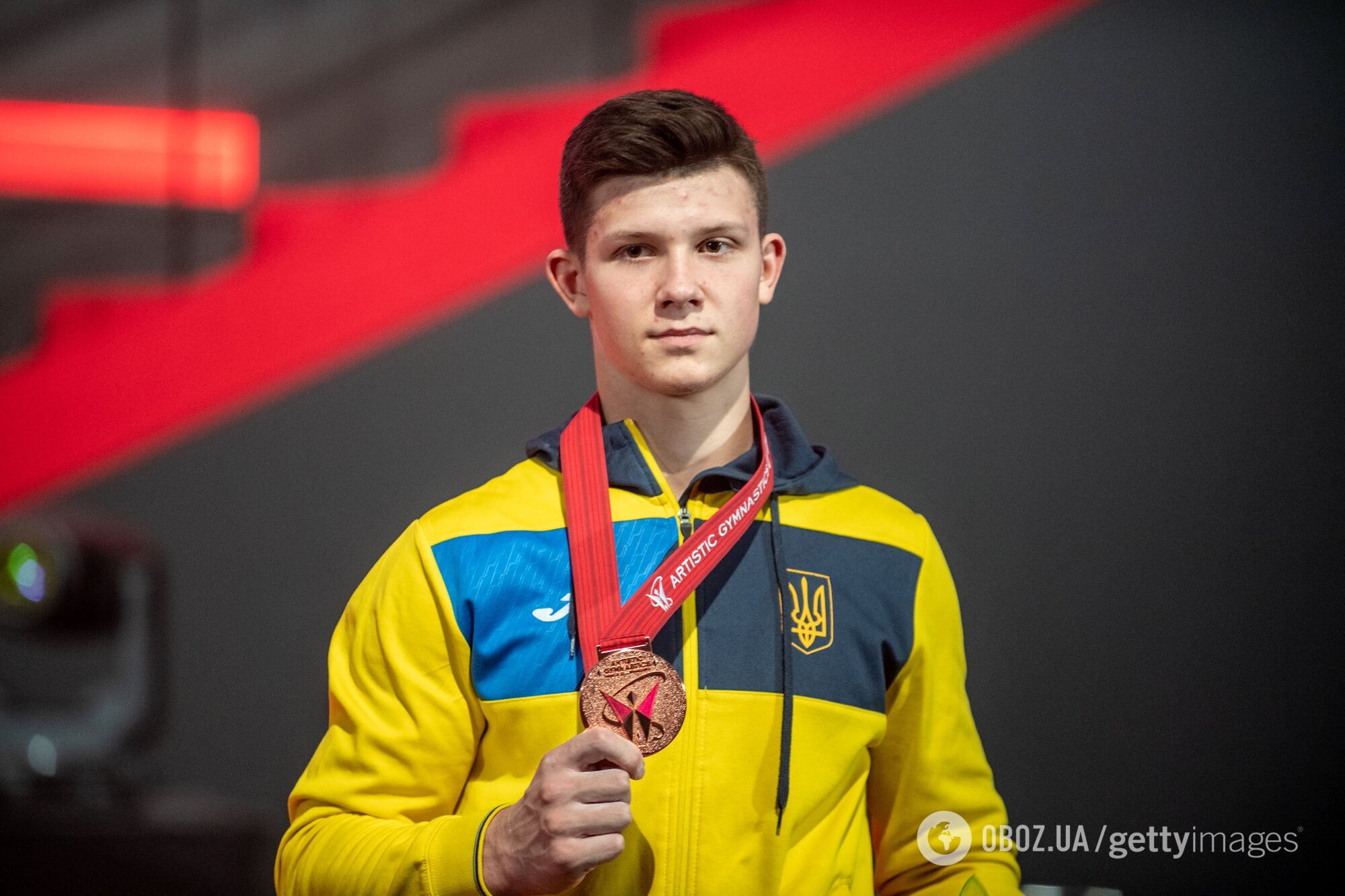 Ілля Ковтун з медаллю ЧС-2021.