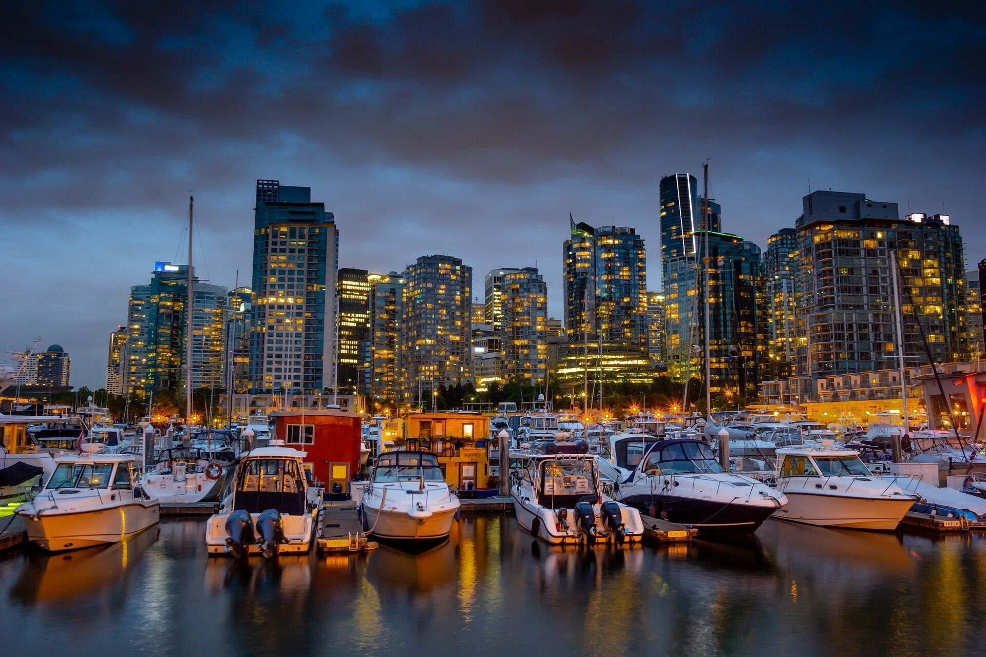 Порт Ванкувера - один из крупнейших в Канаде.