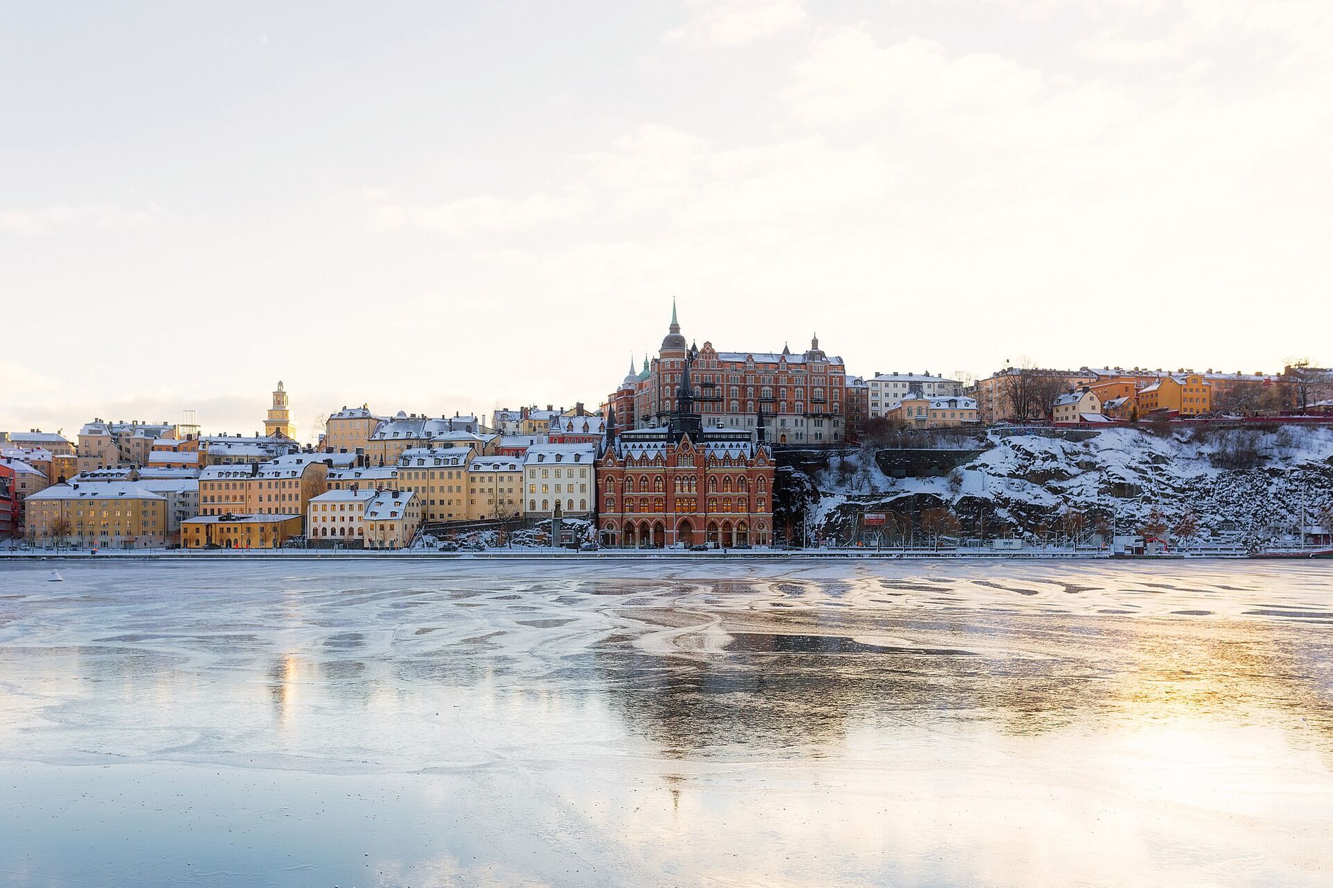 Зимой Стокгольм предлагает много интересных достопримечательностей.