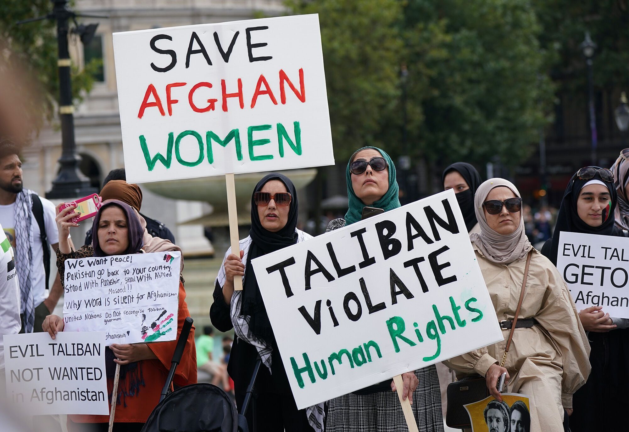 Талибан жестко расправлялся с женщинами