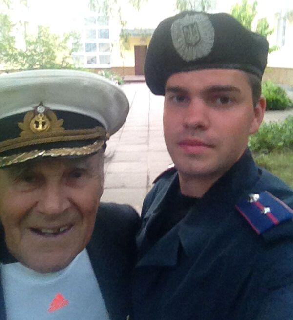 Иван Гутник-Залужный с дедушкой.