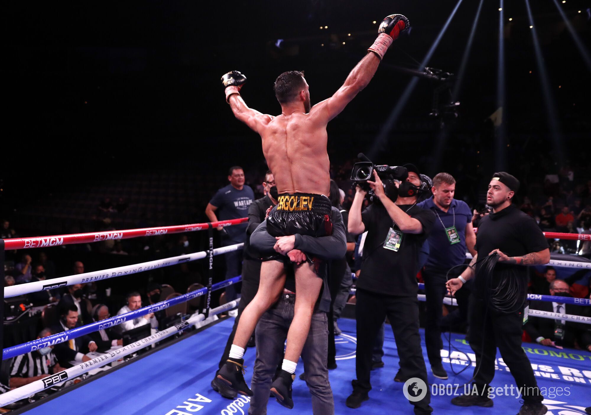 Раджаб Бутаев праздновал победу