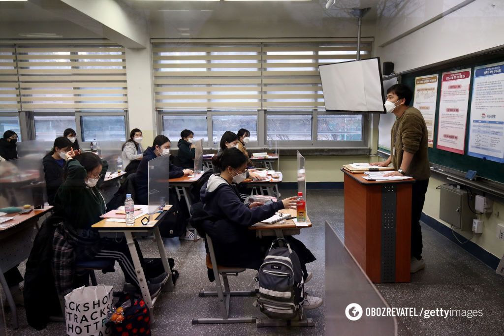 В Южной Корее преподаватели должны менять школу каждые 3-5 лет