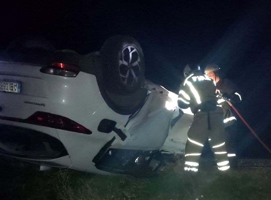 Від зіткнення KIA перекинувся.