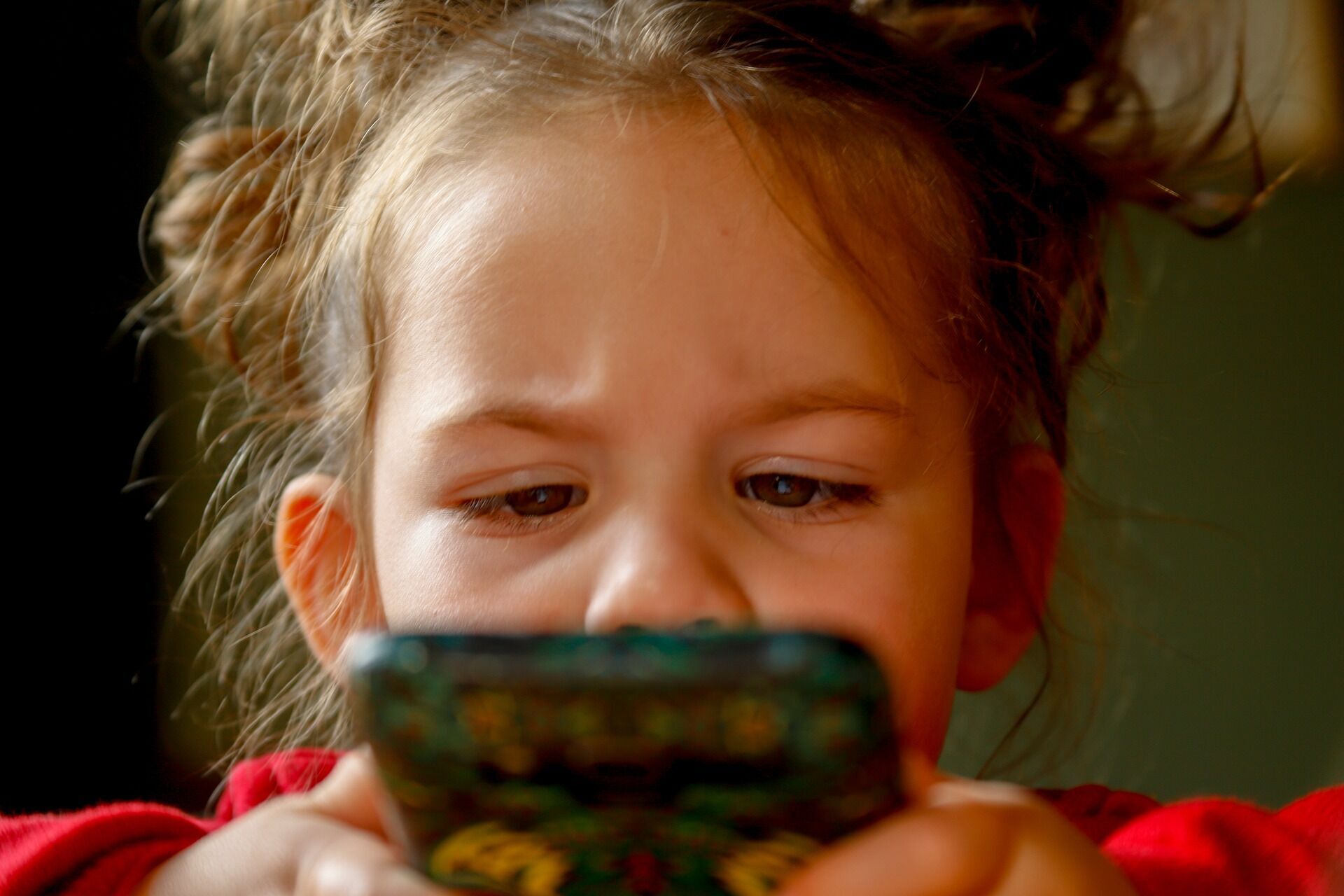 Врачи рекомендуют контролировать контент, который доступен детям в соцсетях