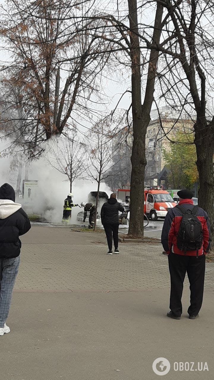 Вибух автомобіля ВАЗ у Харкові на проспекті Науки