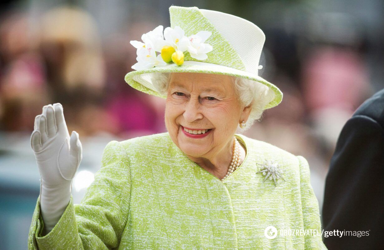 Королева Великобританії Єлизавета II.