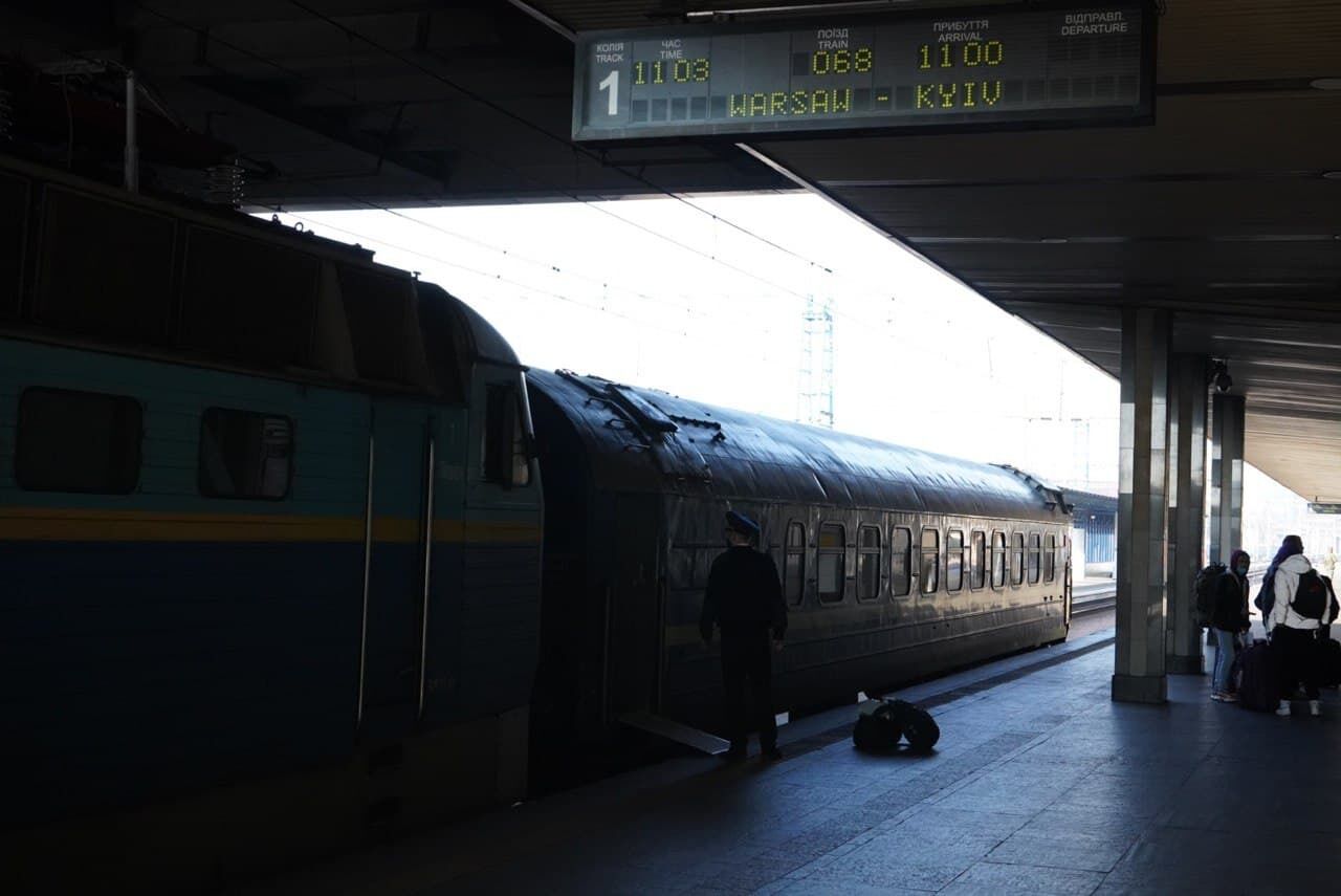 Повернувся один із трьох вагонів.