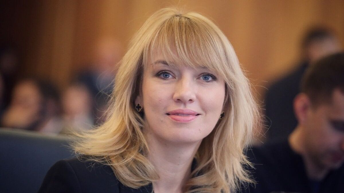 Олена Шуляк стала головою партії "Слуга народу"