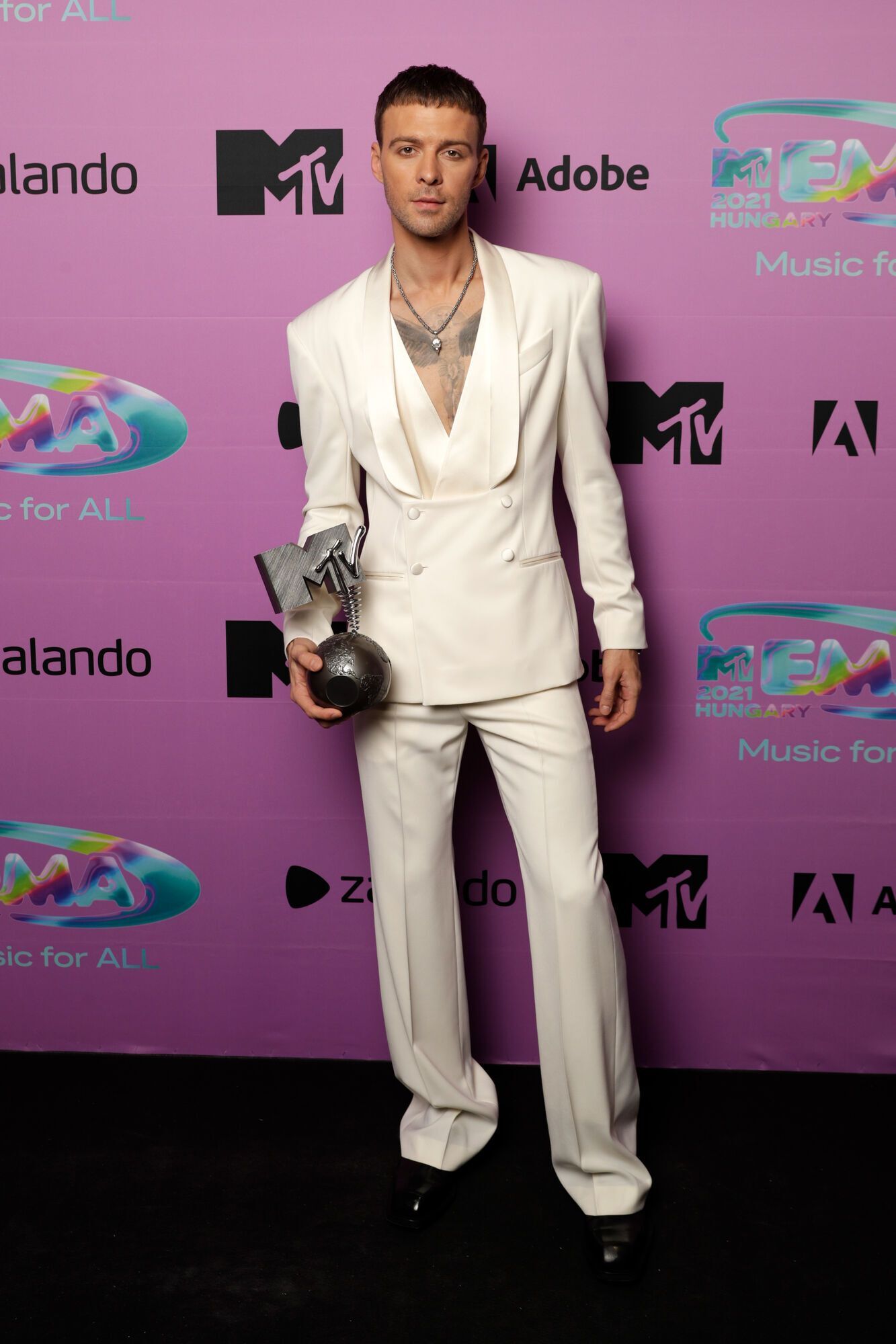 Макс Барских получил награду на премии MTV Europe Music Awards.