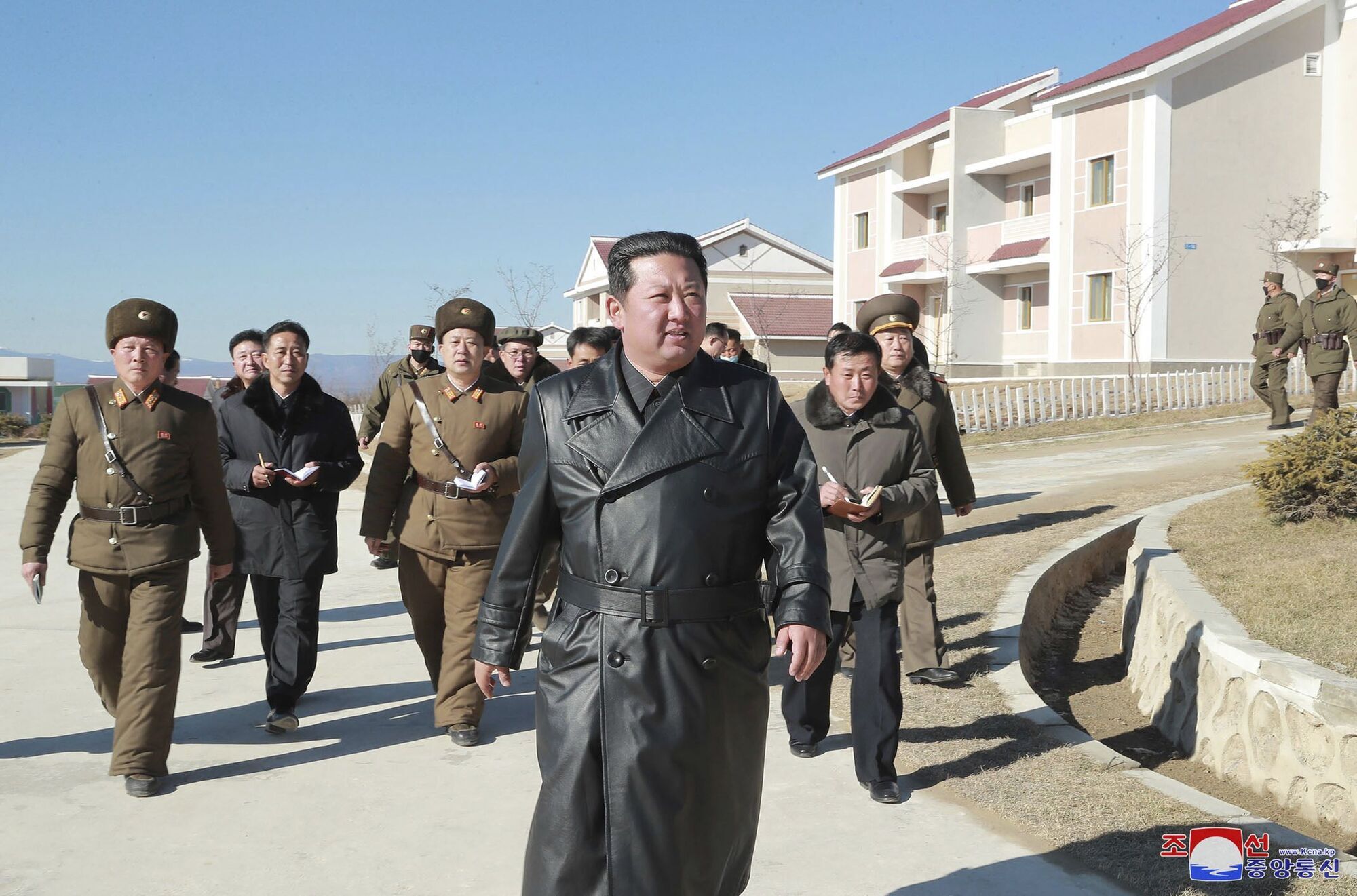 Ким Чен Ын появился на публике после длительного отсутствия