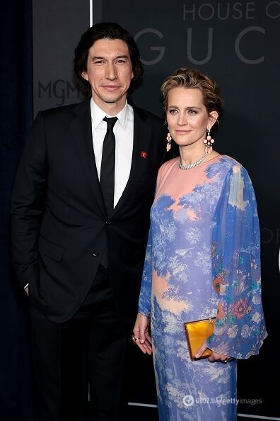 Адам Драйвер з дружиною на прем'єрі "Дому Gucci".