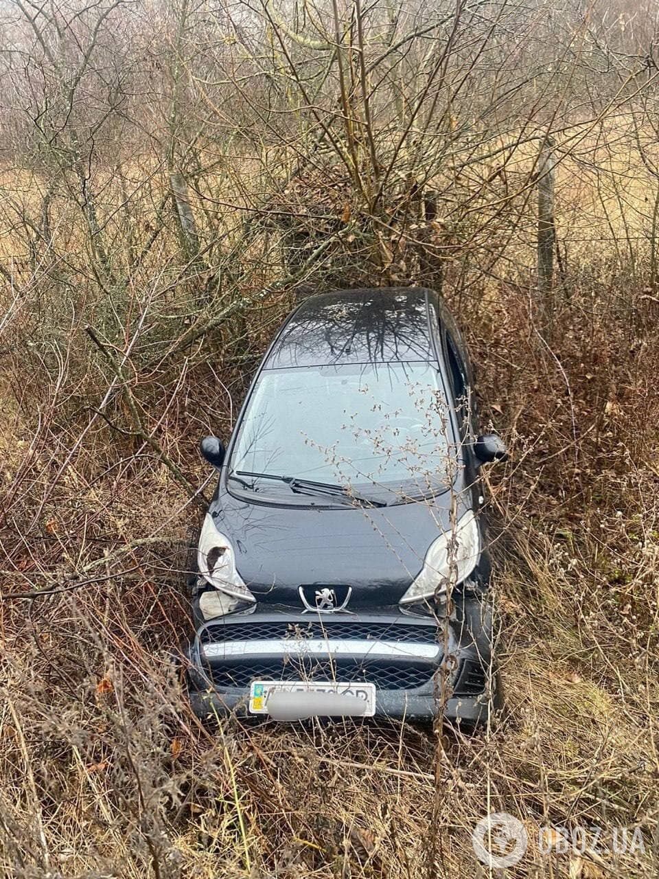 Причиною аварій стала ожеледь.