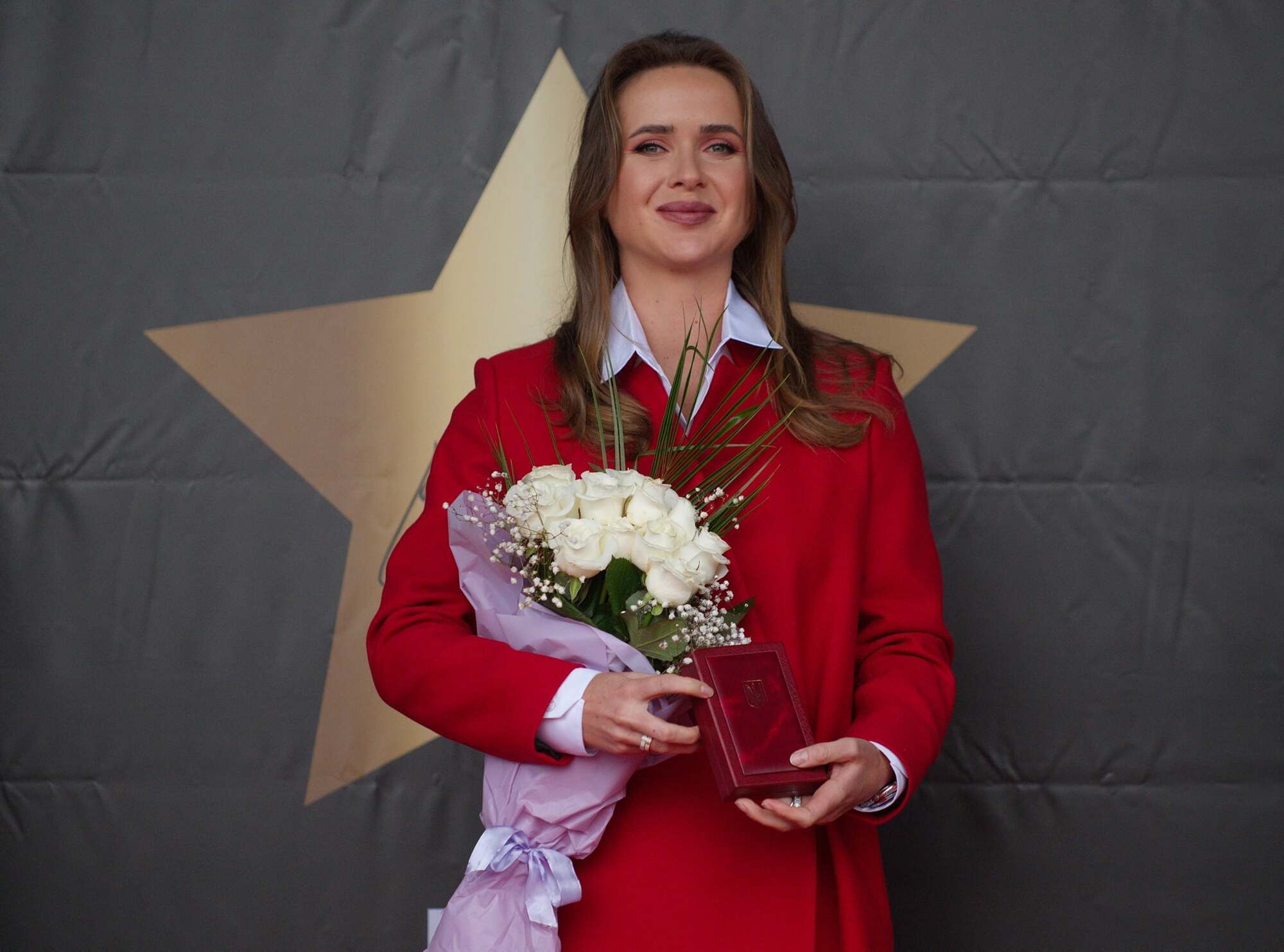 Еліна Світоліна біля своєї зірки у Києві.