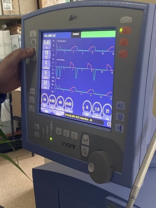 "Епіцентр" передав апарати ШВЛ у Київську міську клінічну лікарню №7