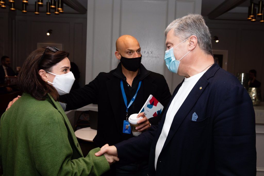 Порошенко принял участие в форуме безопасности в Галифаксе, чтобы возобновить международную поддержку Украины. Фото